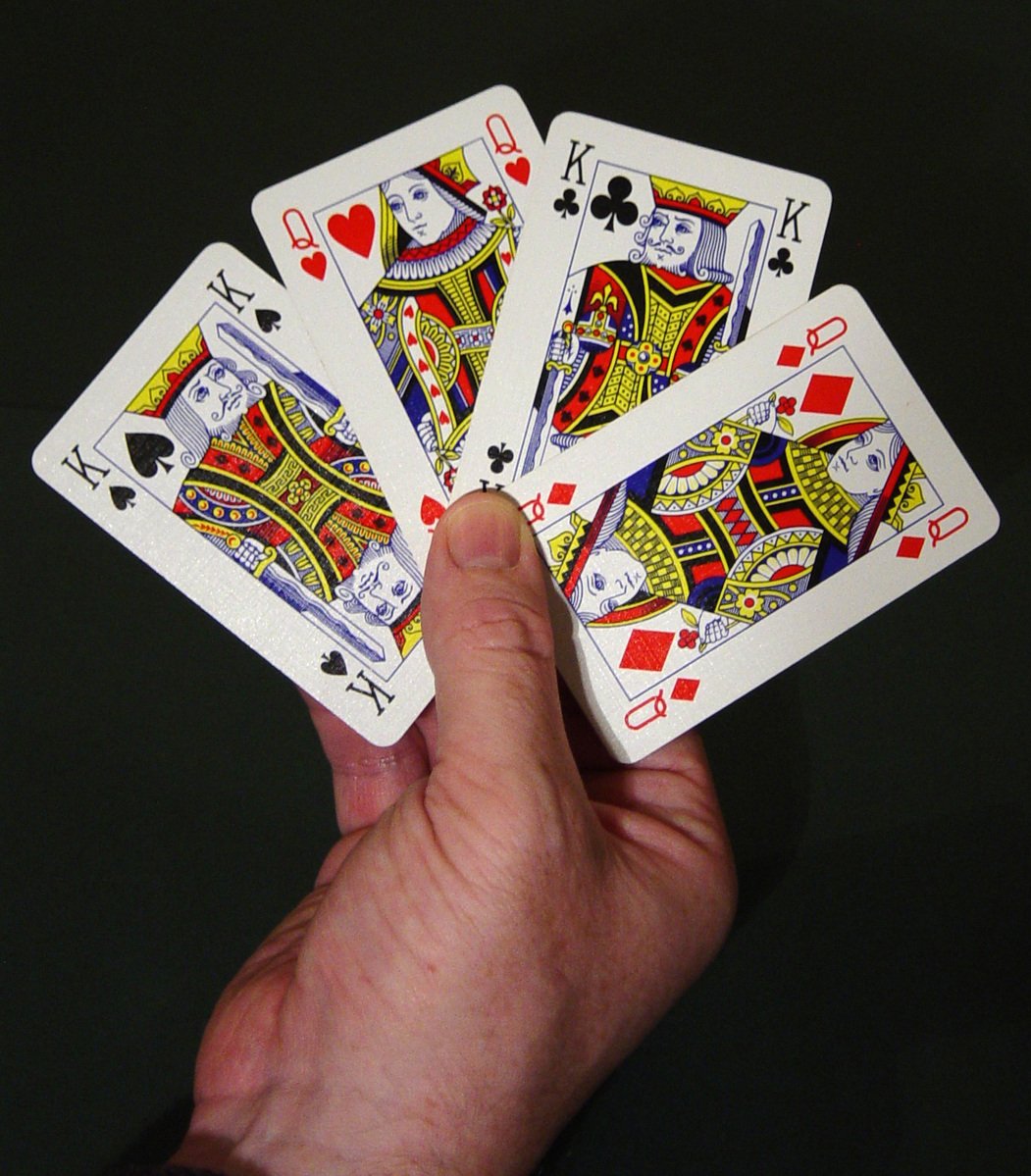large-print-playing-cards-ideal-for-people-with-visual-impairment